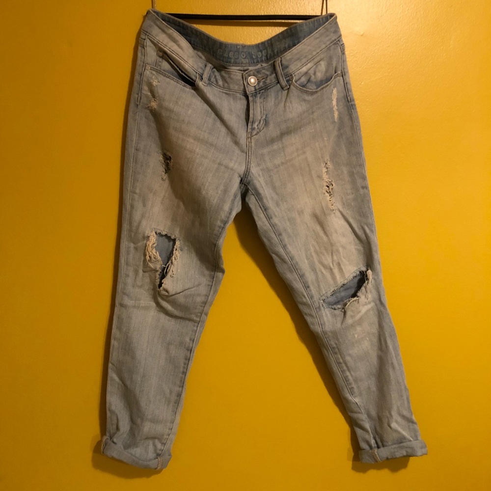 Distressed boyfriend jeans
